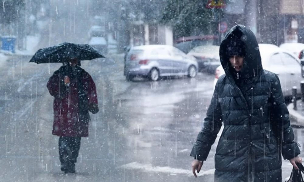 Έρχεται ψυχρή εισβολή από τα βόρεια - Βροχές, χιόνια και αισθητή πτώση της θερμοκρασίας